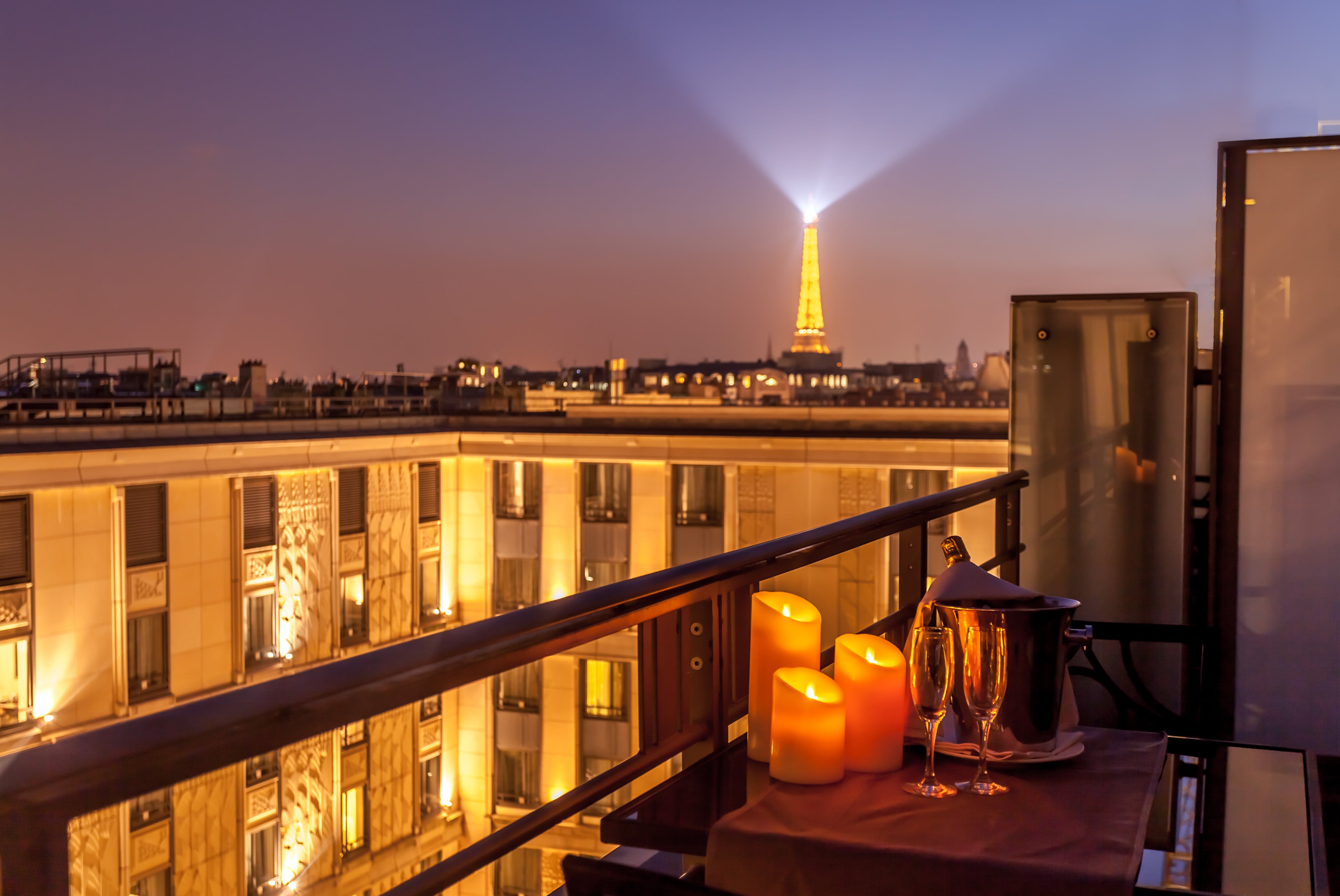 hotel-du-collectionneur-arc-de-triomphe-Executive Eiffel View - H+¦tel du Collectionneur-min