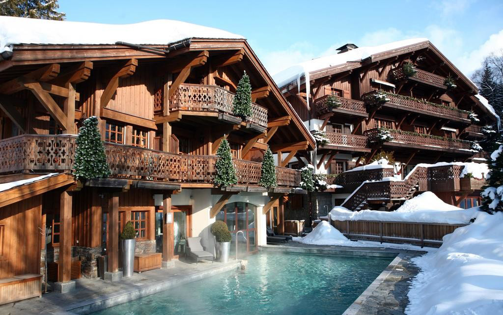news-main-les-chalets-du-mont-darbois-megeve-a-four-seasons-hotel-opening-this-december.1554981668.jpg