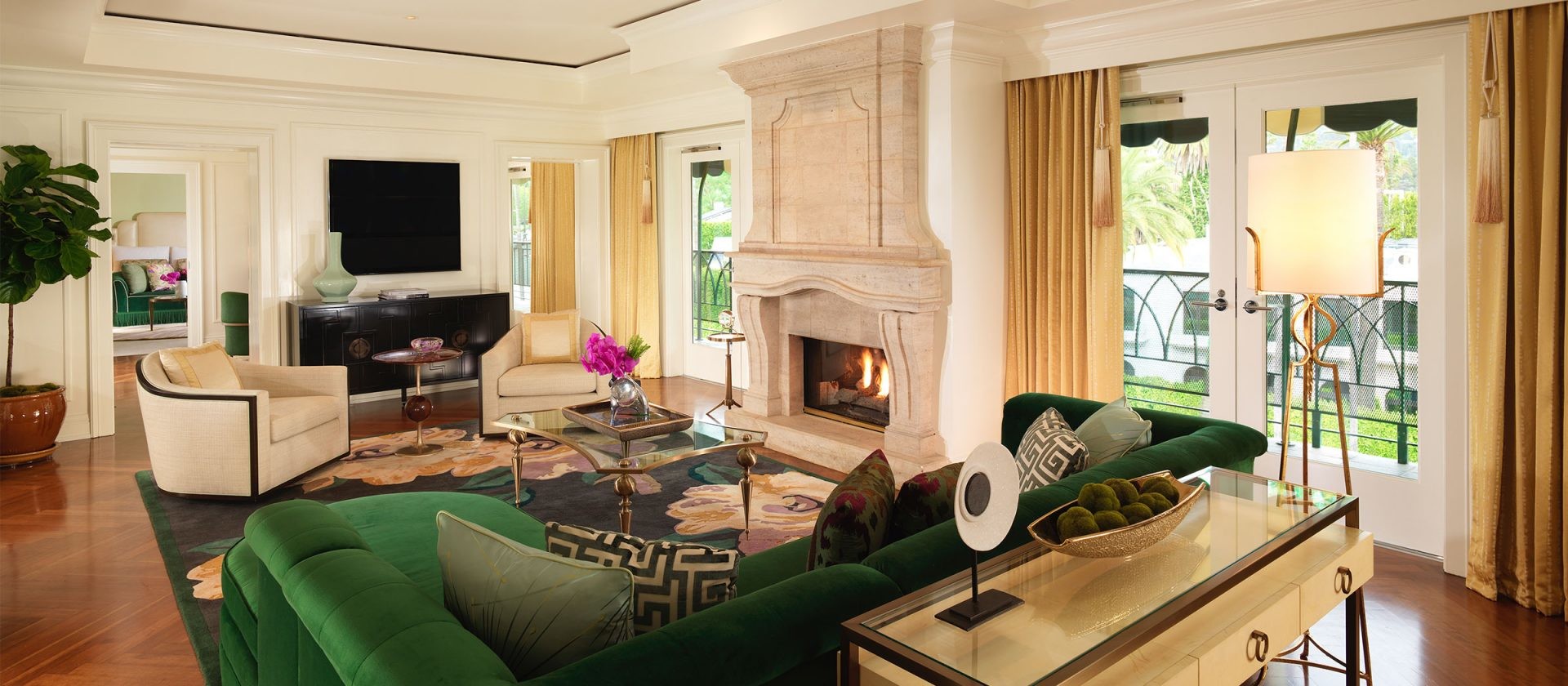 news-main-the-beverly-hills-hotels-unveils-new-bungalows-inspired-by-marilyn-monroe-and-howard-hughes.1550595047.jpg